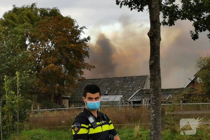 Uitslaande brand in schuur