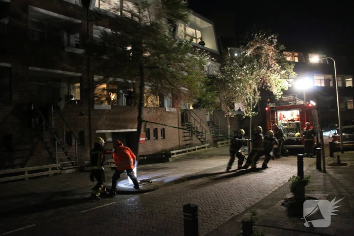 Boom dreigt op woningen te vallen