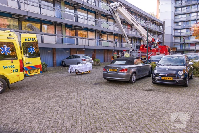 Traumahelikopter landt voor incident in flatwoning
