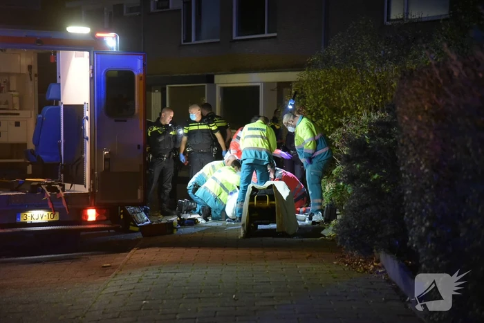 Man zwaargewond bij steekpartij