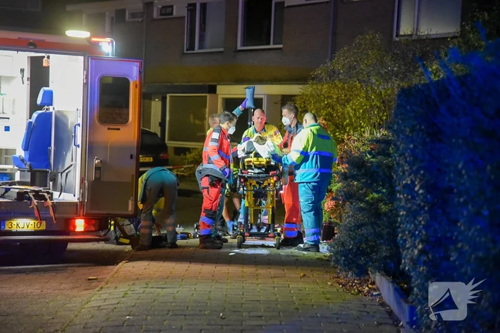 Man zwaargewond bij steekpartij