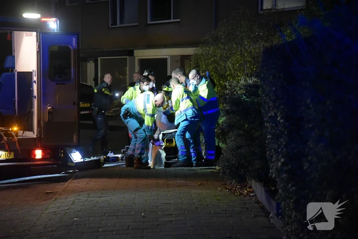 Man zwaargewond bij steekpartij