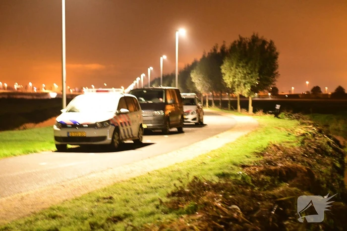 Grote zoekactie na aangetroffen kledingstukken
