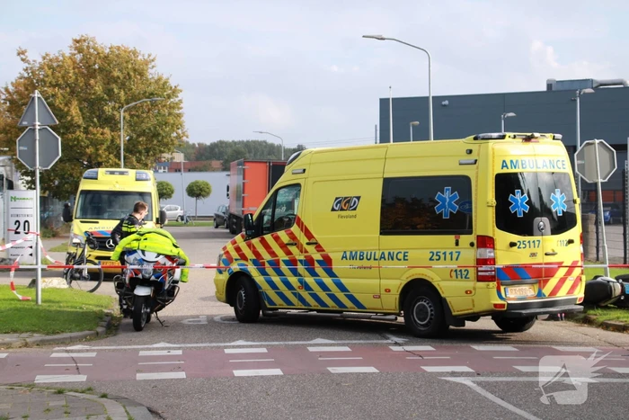 Tesla in botsing met scooter