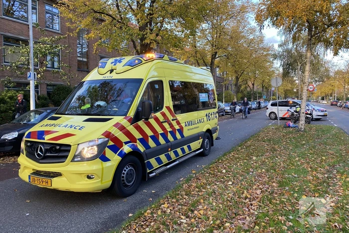 Ongeval tussen scooterrijder en fietsster