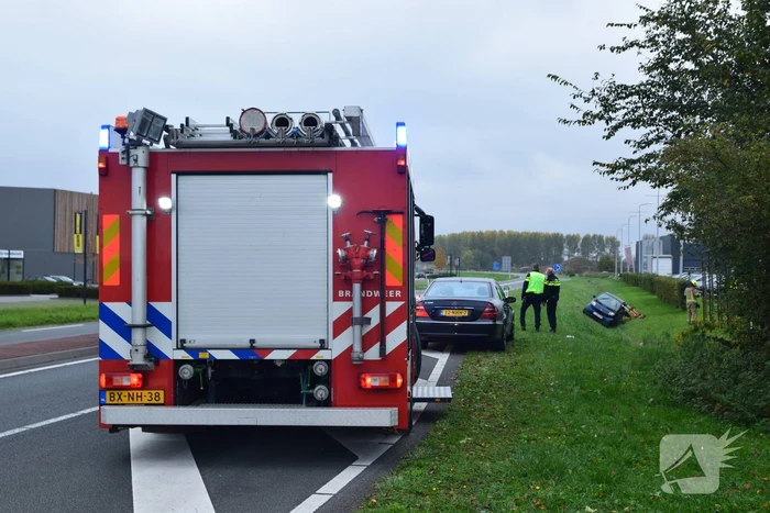 Gewonde bij aanrijding tussen personenauto en vrachtwagen
