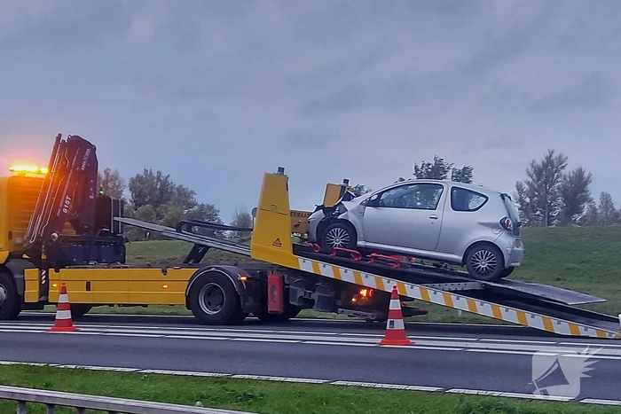 Veel schade bij ongeval tussen twee auto's