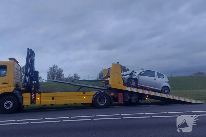 Veel schade bij ongeval tussen twee auto's