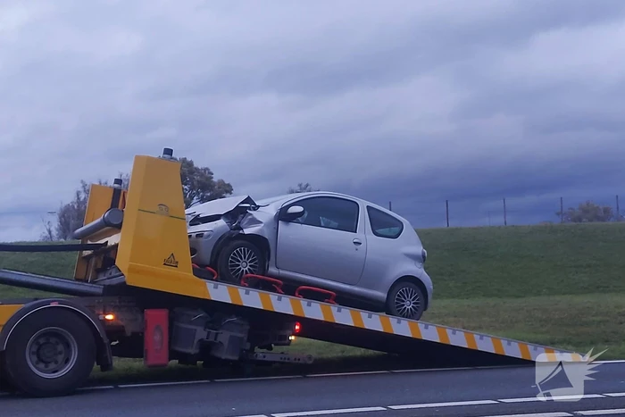 Veel schade bij ongeval tussen twee auto's