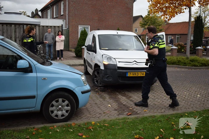 Drie voertuigen betrokken bij aanrijding op kruising