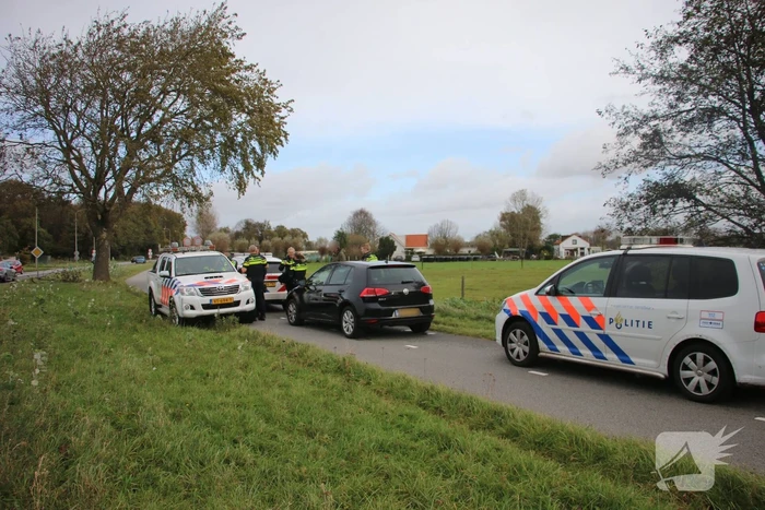 Voorbijgangers maken zich zorgen om zwemster en bellen 112