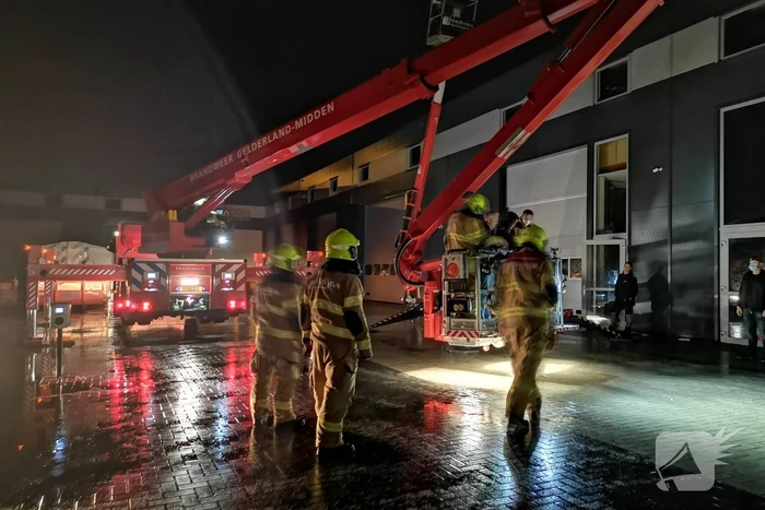 Twee personen vast in hoogwerker