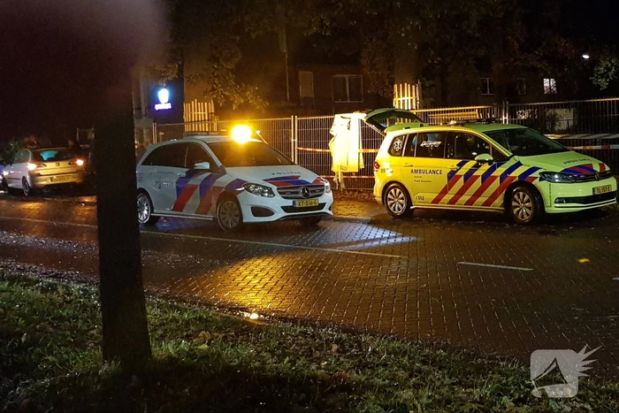 Twee auto's lopen schade op na botsing