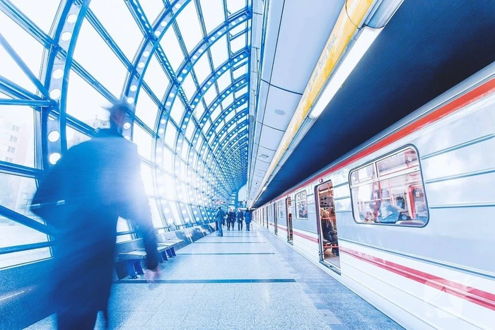 Politie lost waarschuwingsschot na bedreiging metrostation Nesselande