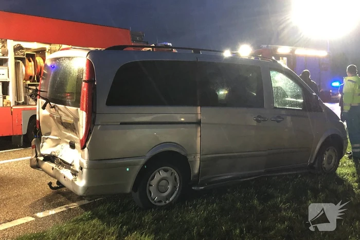 Ongeval tussen bestelbus en personenauto