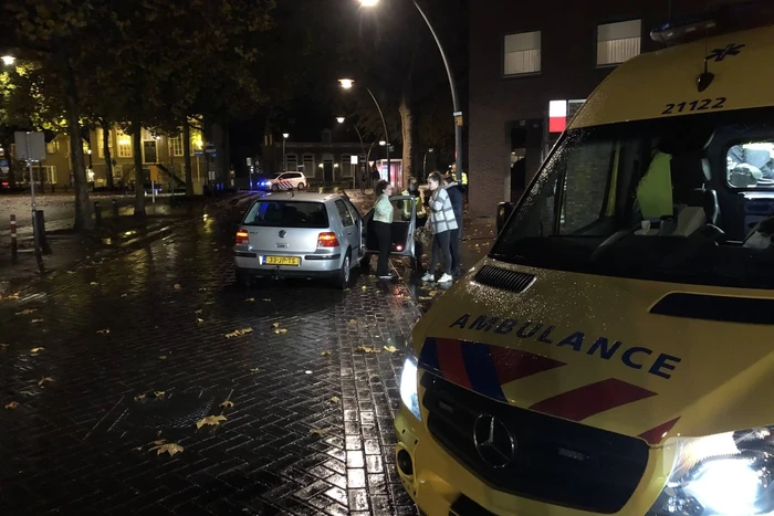 Voetganger gewond na aanrijding met personenauto op zebrapad