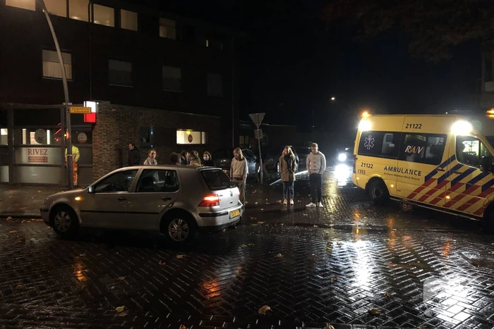 Voetganger gewond na aanrijding met personenauto op zebrapad