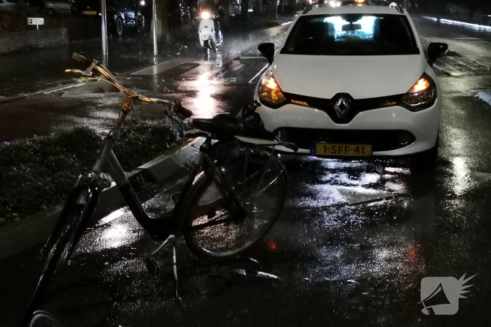 Fietser gewond na aanrijding met auto
