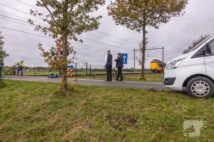 Geen treinverkeer door aanrijding met fietser