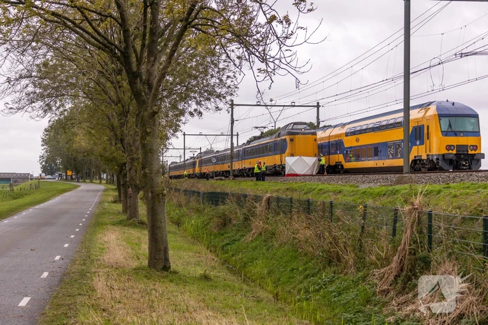 Geen treinverkeer door aanrijding met fietser