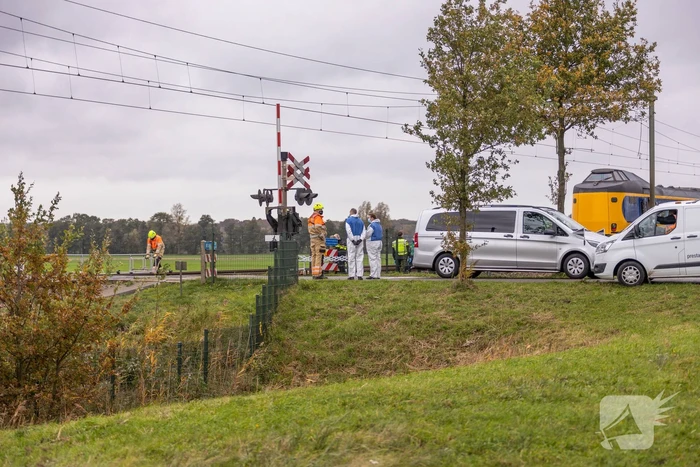 Geen treinverkeer door aanrijding met fietser