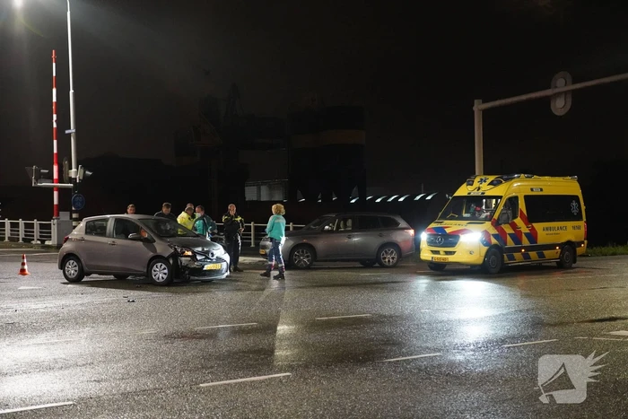 Schade aan politieauto na aanrijding