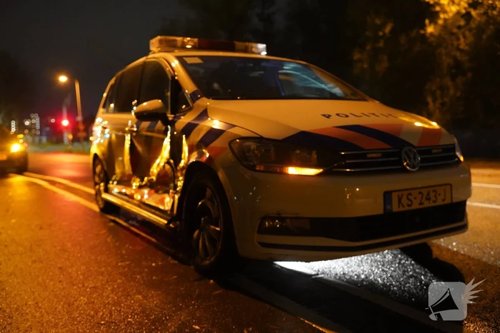 Schade aan politieauto na aanrijding
