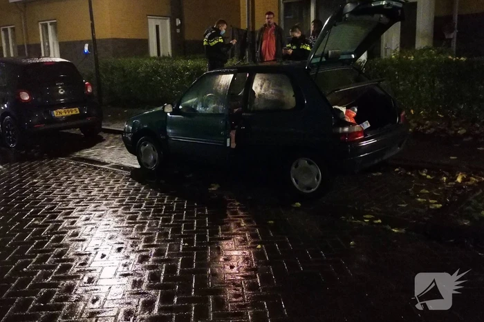 Opnieuw brand in geparkeerde auto