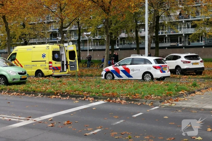 Traumahelikopter landt voor ongeval met voetganger en personenauto