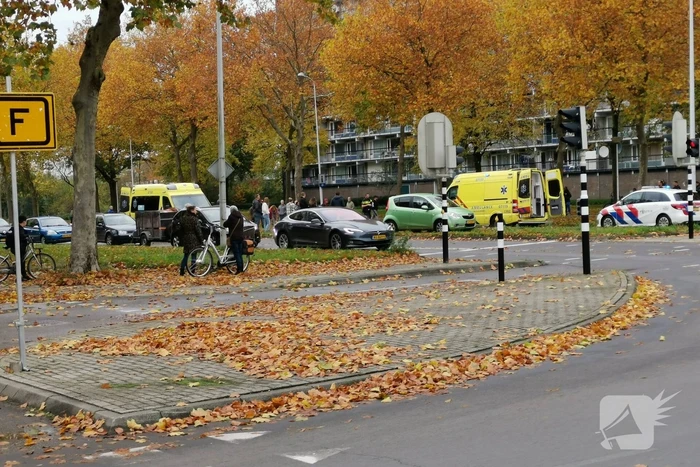 Traumahelikopter landt voor ongeval met voetganger en personenauto