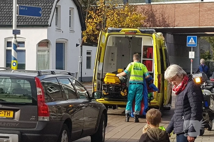 Fietsster gewond na aanrijding met auto