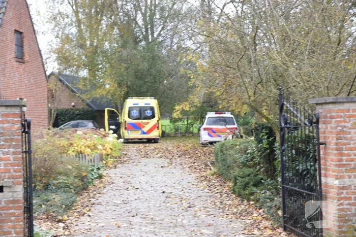 Man verwondt zichzelf met luchtbuks