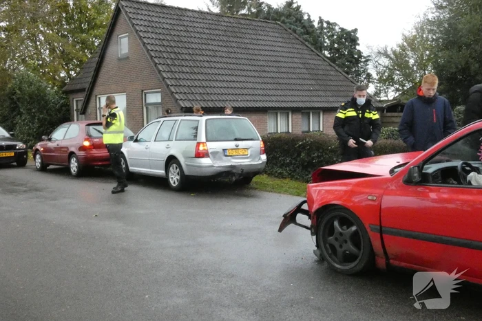 Drie auto's betrokken bij kop-staart aanrijding