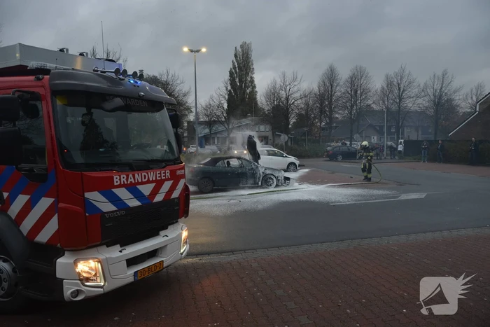 Veel rook bij autobrand