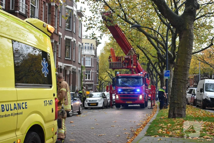 Bekende Nederlander Fred van Leer gewond uit woning gehaald