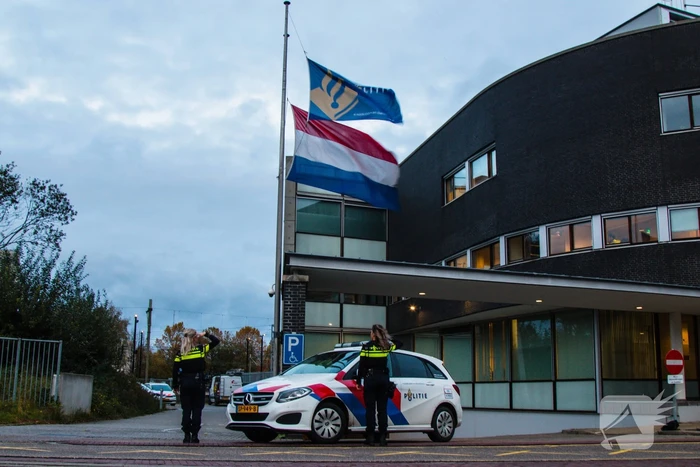 Vlag halfstok en eerbetoon voor overleden politieagent Jeroen Leuwerink (28)