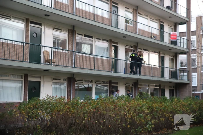 Politie doet inval in appartementencomplex