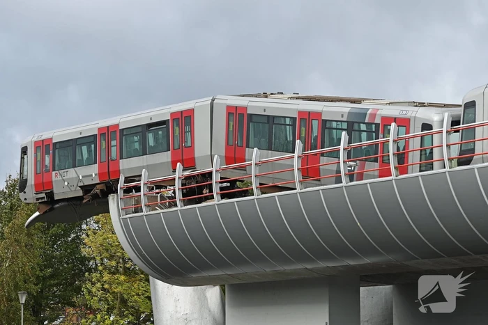 Metro schiet door stootblok