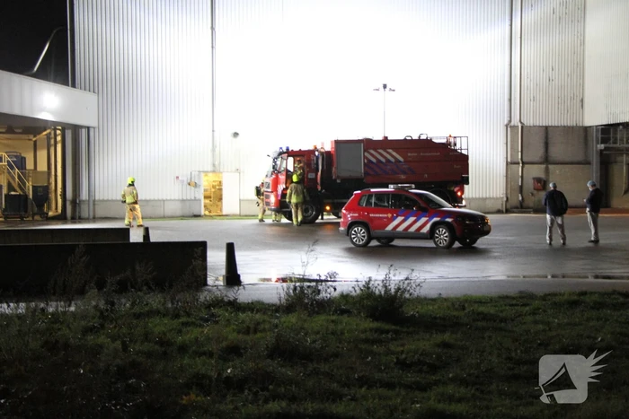 Brand na explosie in bedrijfspand