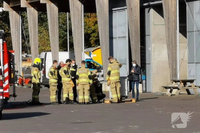 Brandweer knipt aangetroffen kluis open