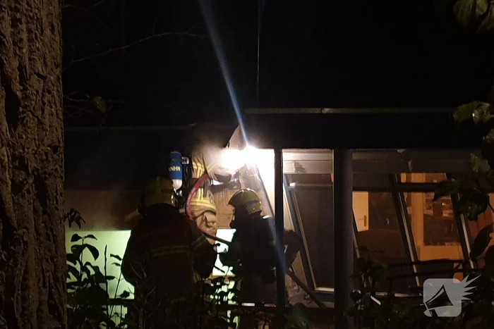 Brand in schoorsteen van woning