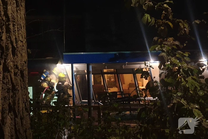 Brand in schoorsteen van woning