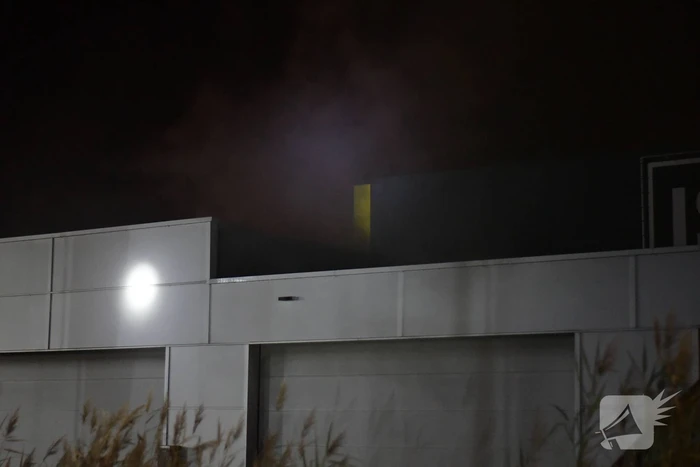 Grote brand in ijzerwarenhandel pand