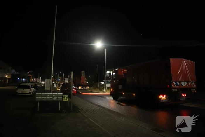 Grote brand in ijzerwarenhandel pand