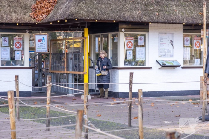 Protestactie tegen doodgeschoten chimpansees DierenPark Amersfoort