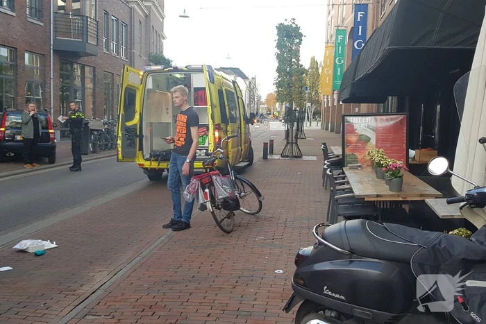 Fietsster gewond na aanrijding met scooterrijder