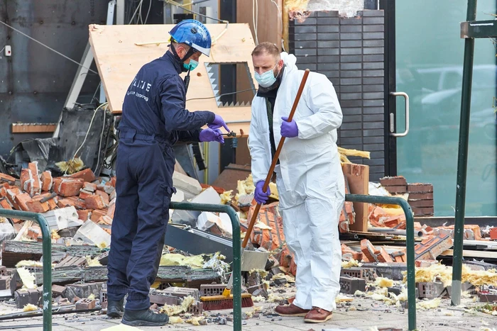 Ravage na plofkraak in het winkelcentrum