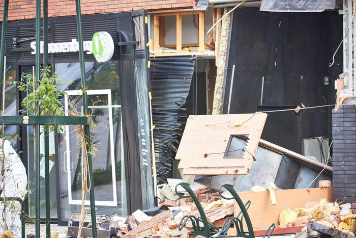 Ravage na plofkraak in het winkelcentrum