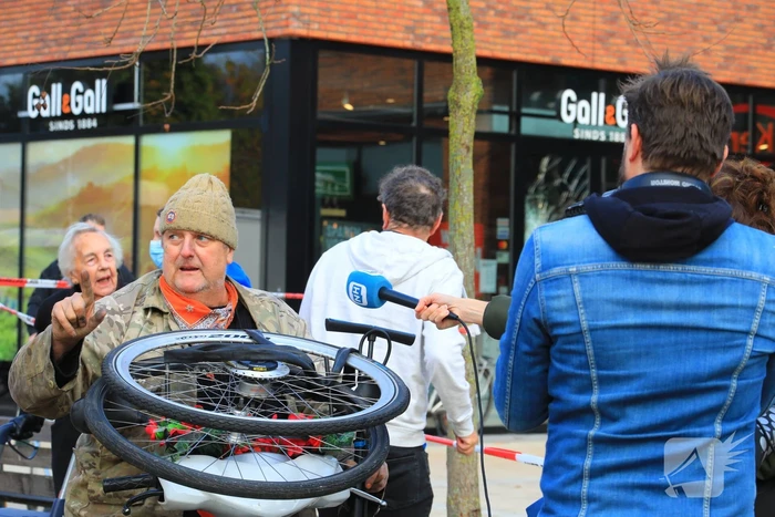 Ravage na plofkraak in het winkelcentrum