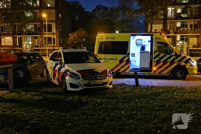 Man gewond na aanrijding met bestelbus